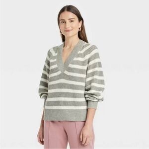 Ribbed V-neck Gray and White Striped Chunky Knit Sweater XXL NWOT